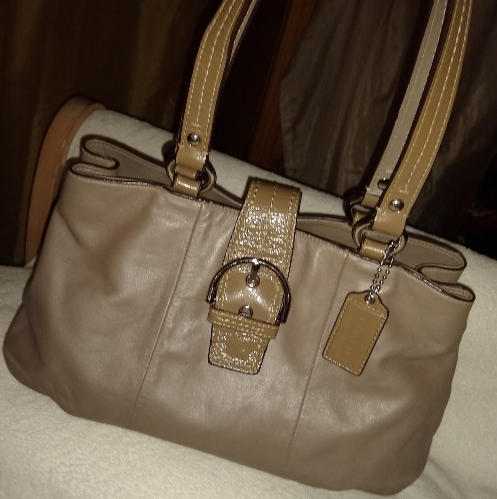 Coach East West Soho shoulder bag. F 19248